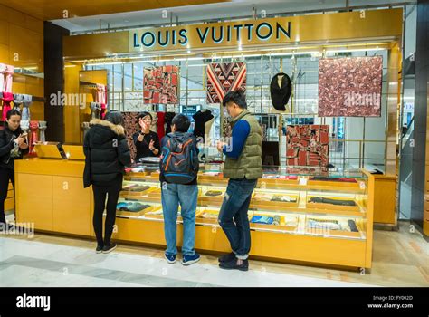 louis vuitton factoy outlets|louis vuitton factory outlet locations.